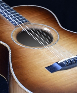 GUITAR BOUZOUKI